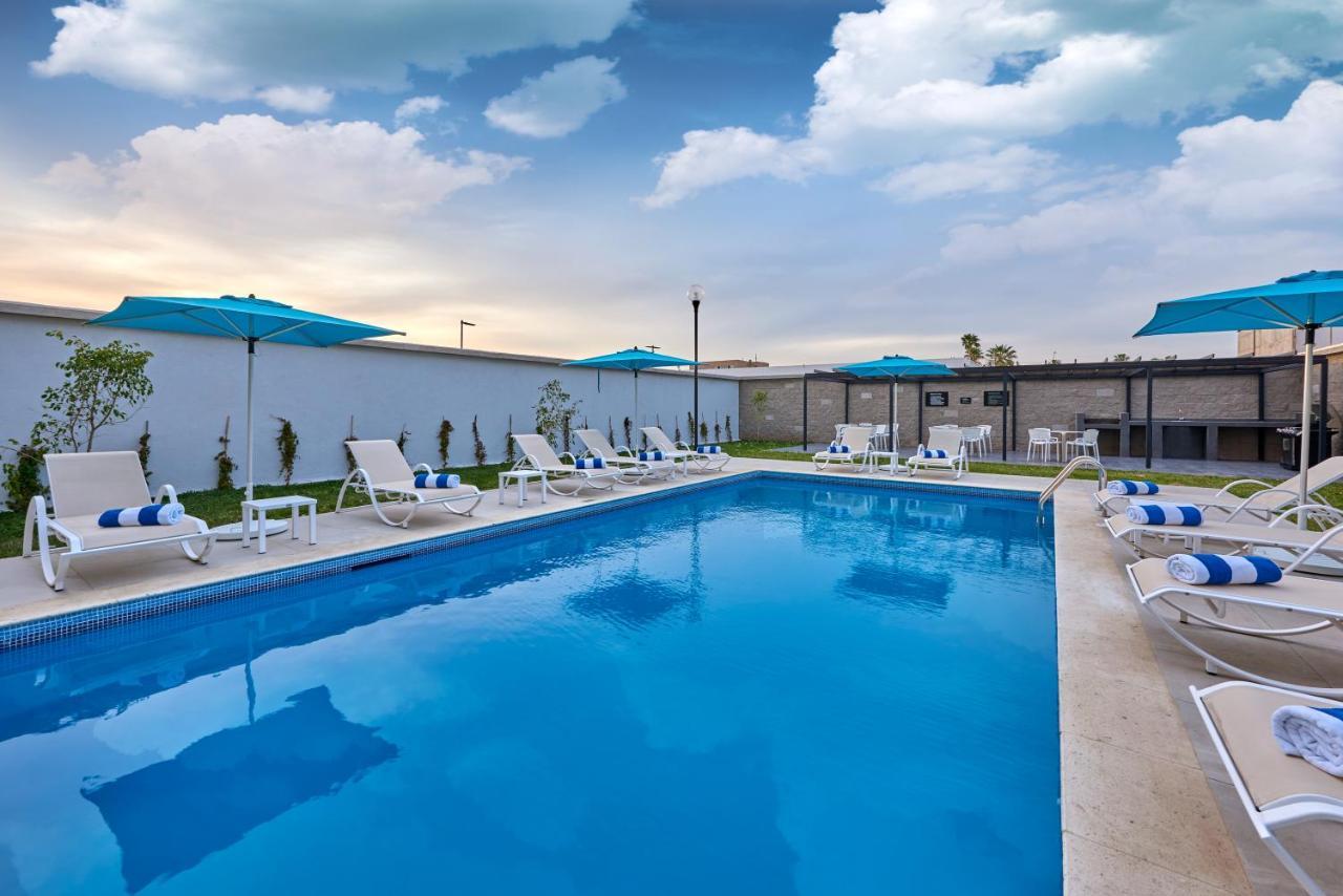 City Express By Marriott Caborca Heroica Caborca Extérieur photo