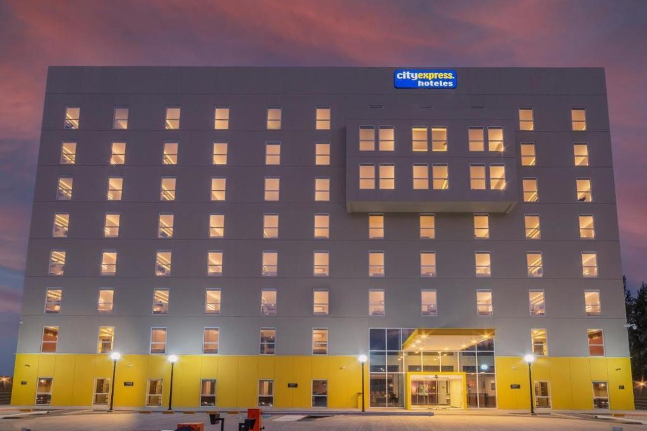 City Express By Marriott Caborca Heroica Caborca Extérieur photo