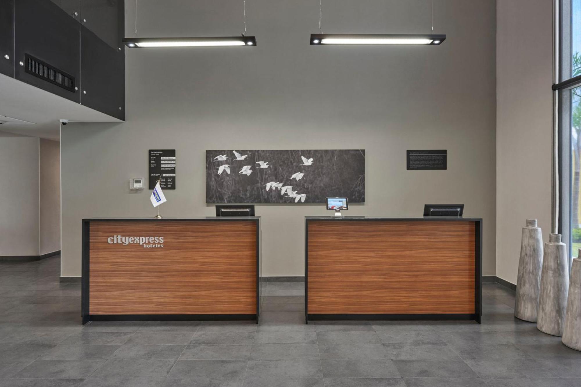 City Express By Marriott Caborca Heroica Caborca Extérieur photo