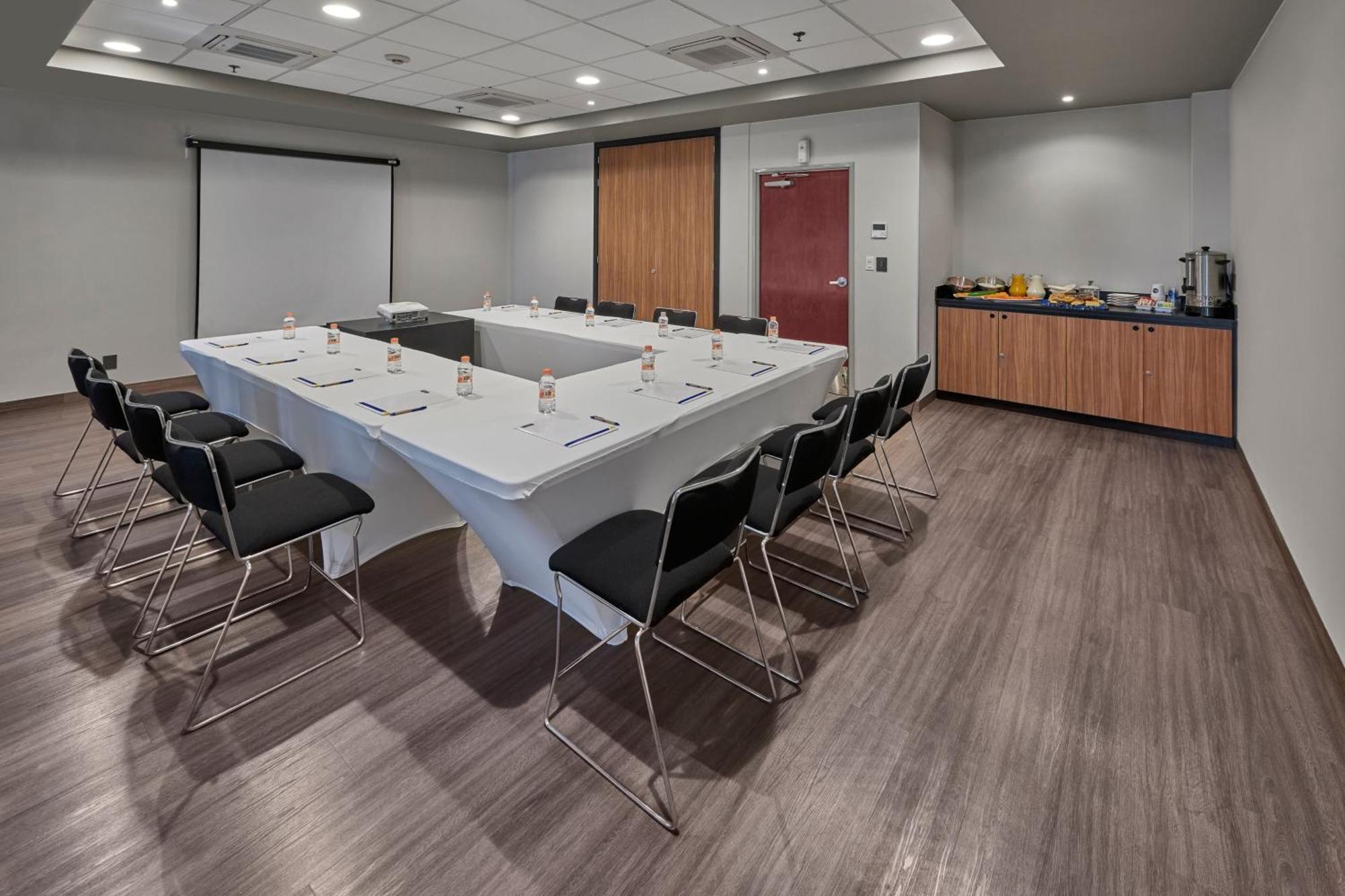 City Express By Marriott Caborca Heroica Caborca Extérieur photo