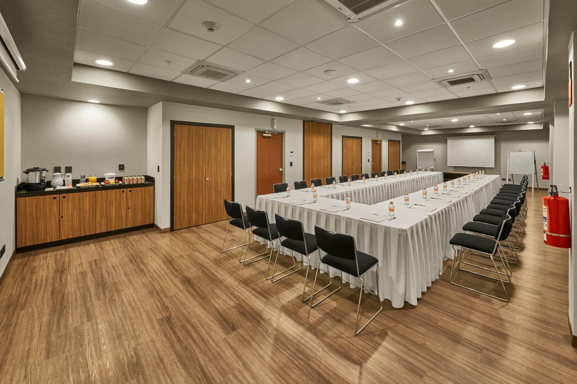 City Express By Marriott Caborca Heroica Caborca Extérieur photo