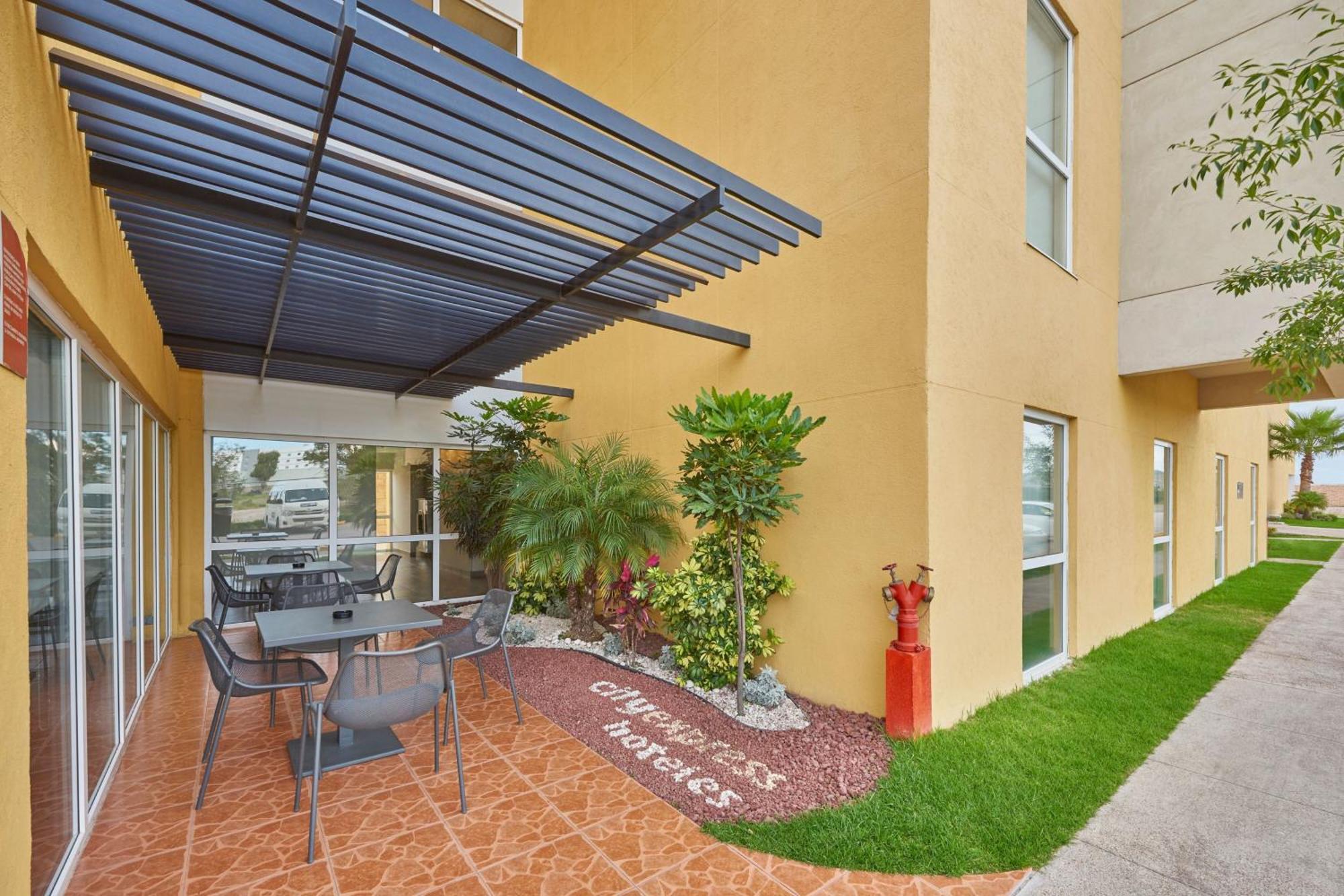 City Express By Marriott Caborca Heroica Caborca Extérieur photo